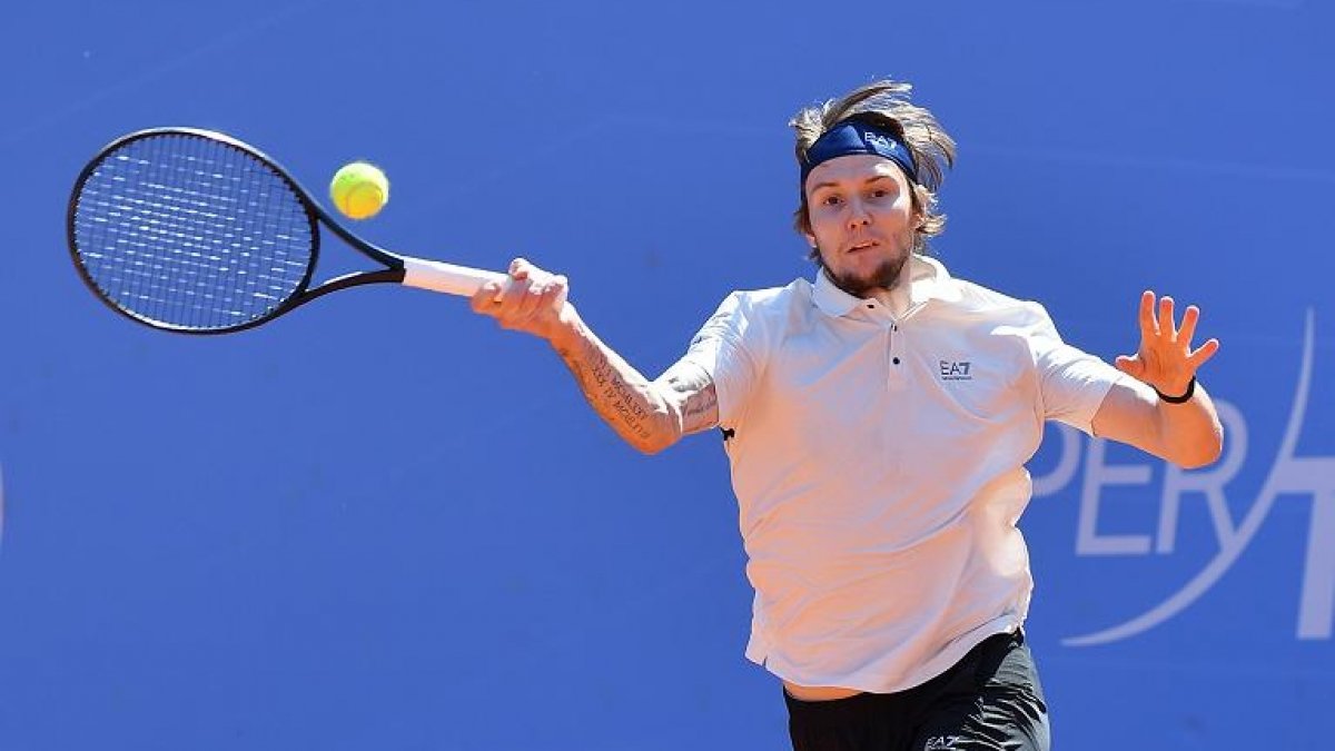Александр Бублик топырақ төсенішіндегі алғашқы ATP титулын жеңіп алды