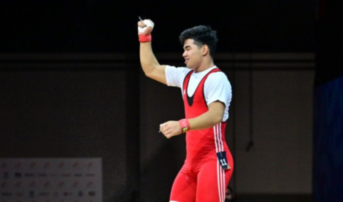 Қазақстандық ауыр атлет рекорд жаңартып Азия алтынын жеңіп алды