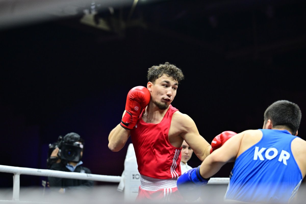 Боксшы Санжарәлі Бегалиев Үндістандағы Әлем кубогының жартылай финалына өтті