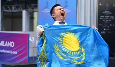 Руслан Курбанов семсерлесуден күміс медаль жеңіп алды